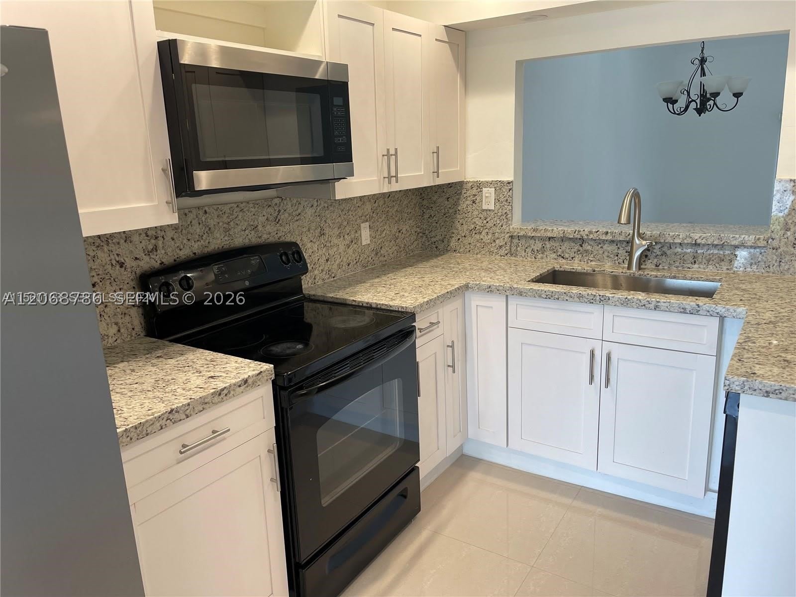 4157 SW 85th Ave – photo 5