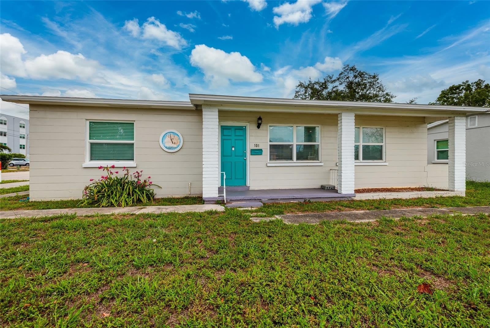 101 40TH Avenue NE – photo 1