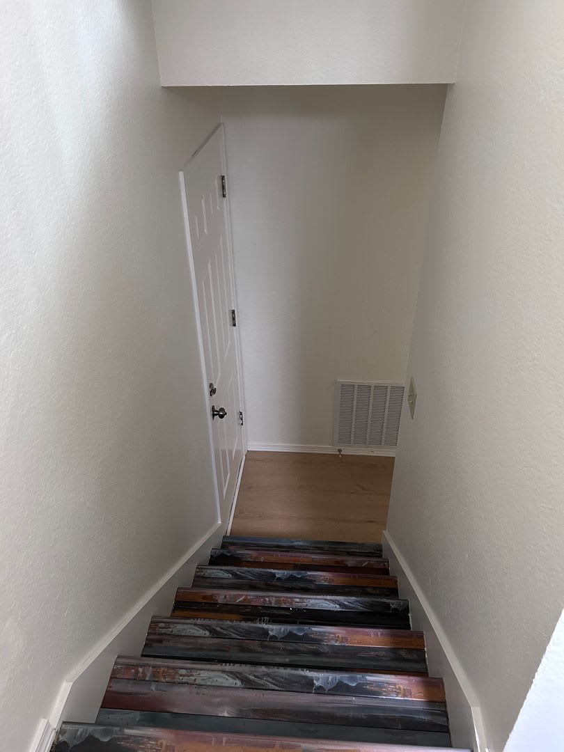 Beautifully Updated Fairwood Cul-de-Sac Home – Fresh Paint Throughout! – photo 2