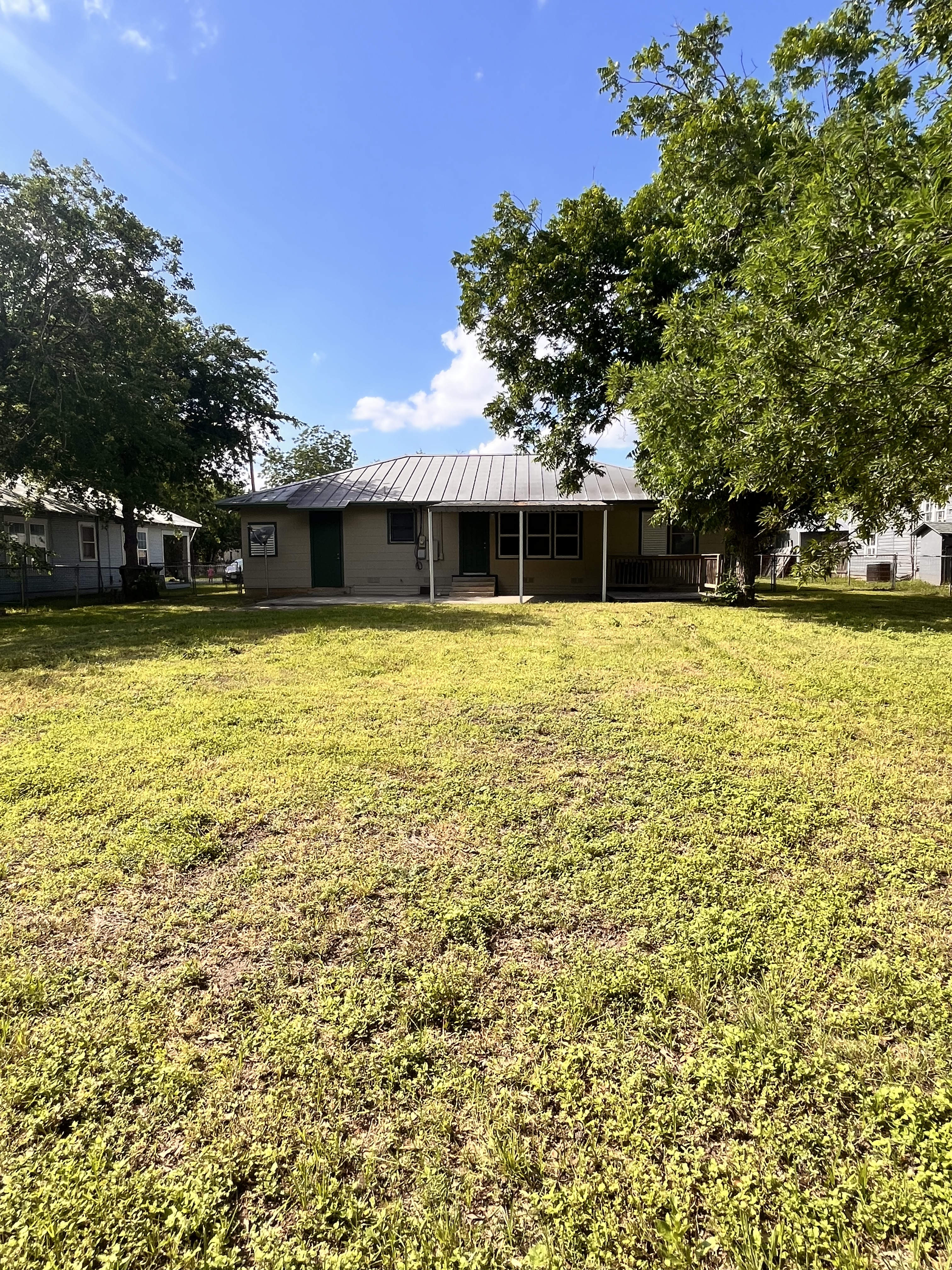 205 W Schulz St – photo 3