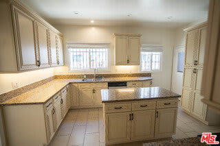 1210 South La Jolla Avenue – photo 3