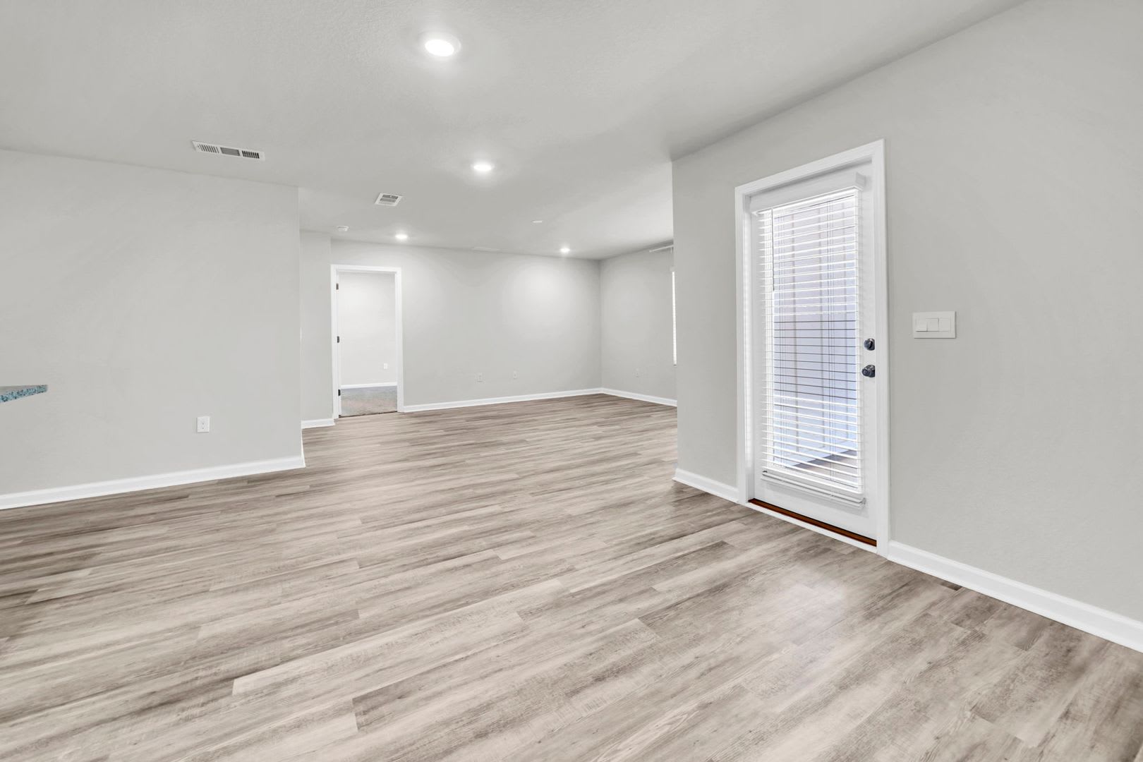 Amazing 4 Bedroom House for Rent! – photo 4