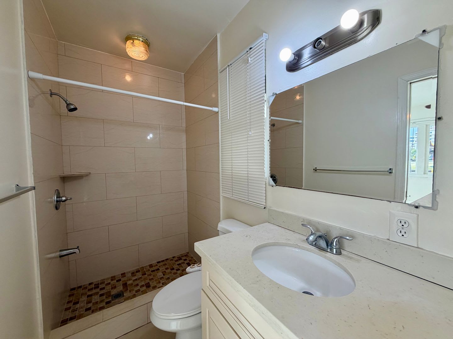 Waikiki Studio Upgraded 0 Bed 1 Bath Next To Ala Wai – photo 5