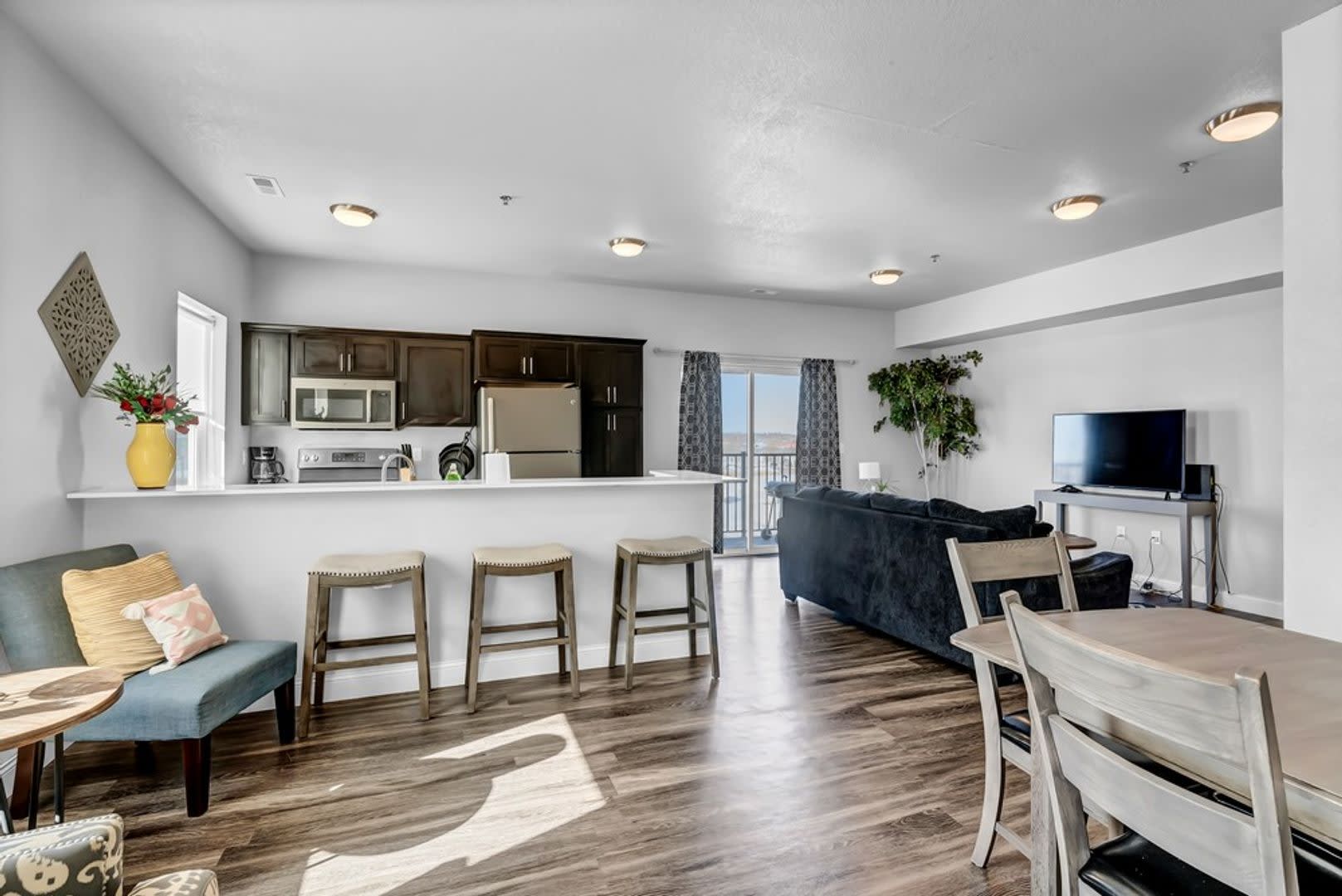 Legacy Condos – photo 1