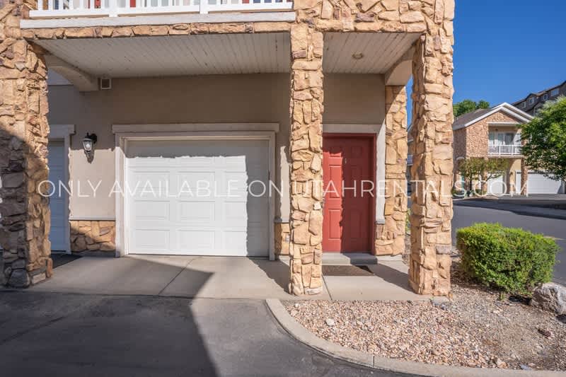1052 Canyon Meadow Dr – photo 4