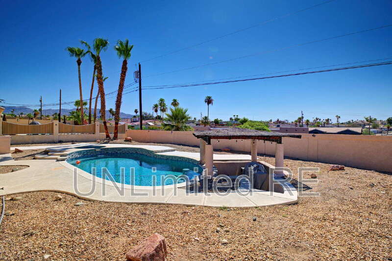 304 Acoma Blvd S – photo 4