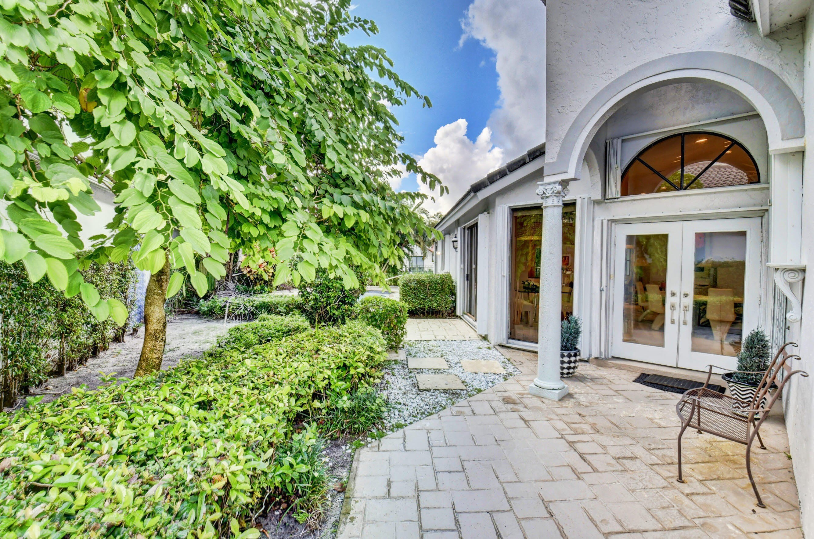 2106 NW 60th Circle – photo 3