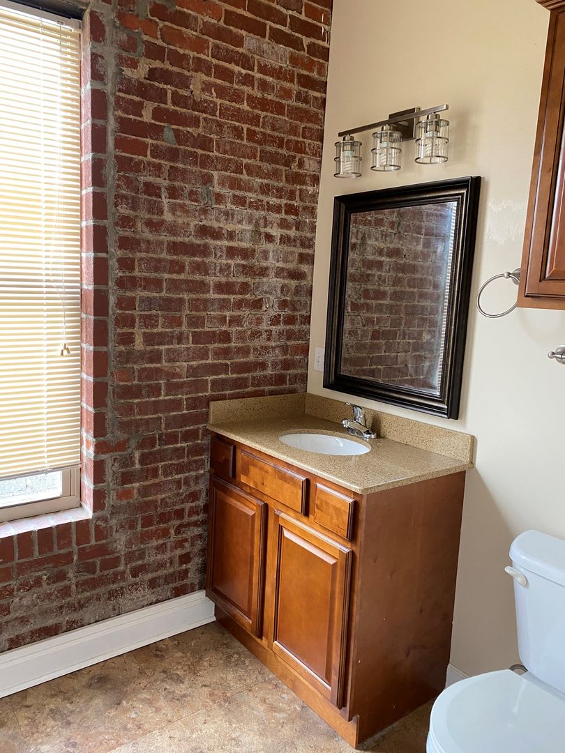 Downtown loft apartment, one bedroom one bath – photo 4