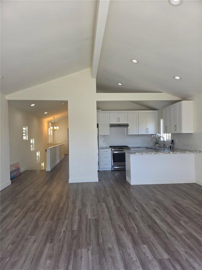 1812 West Balboa Boulevard – photo 2