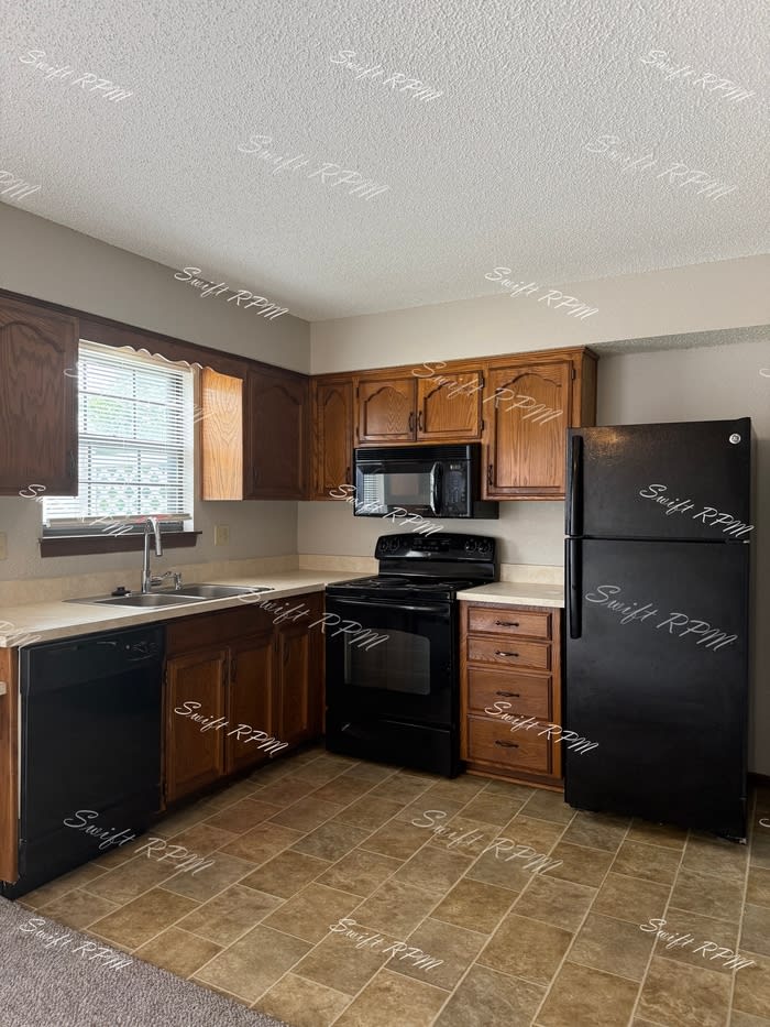 529 Northeast Churchill Street – photo 4