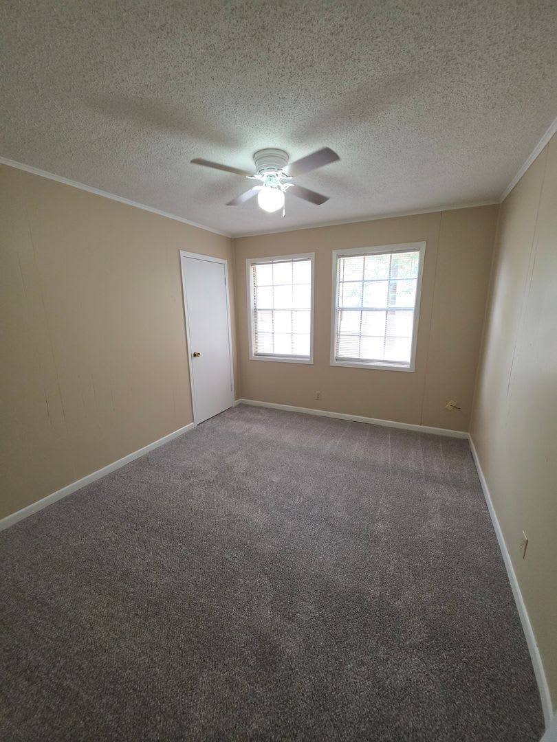 1113 Ave 4 NE – photo 5