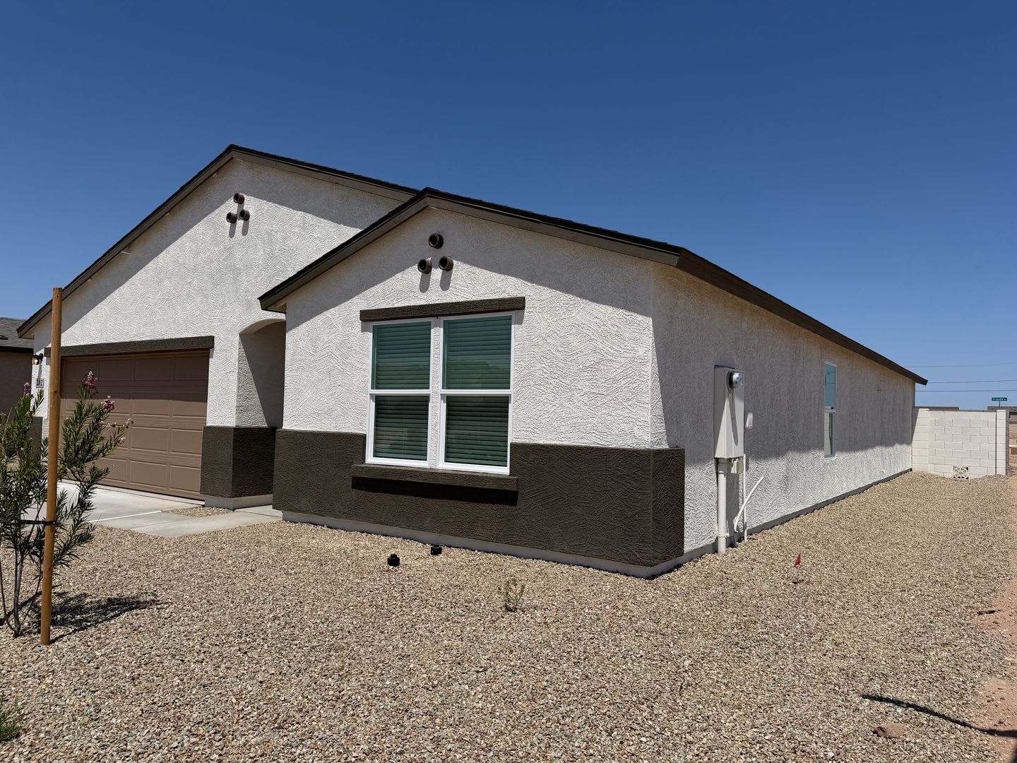 Newly Built 4 Bedroom 2 Bath in Coolidge – photo 2