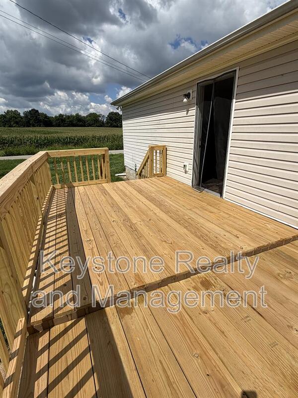 163 W Oak Street – photo 2