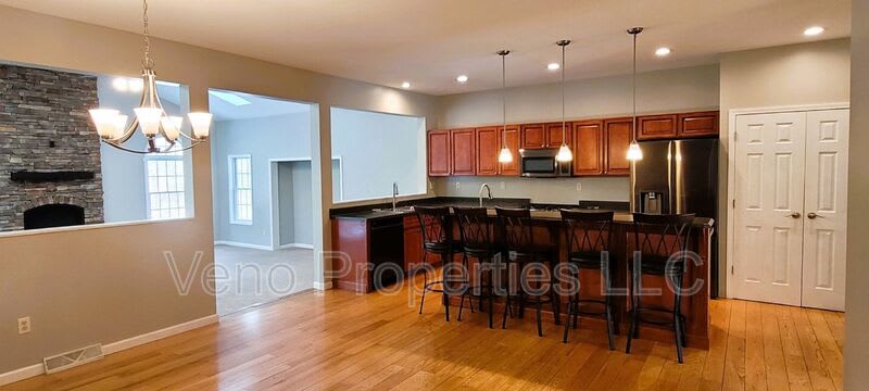 2057 Rowley Road – photo 5
