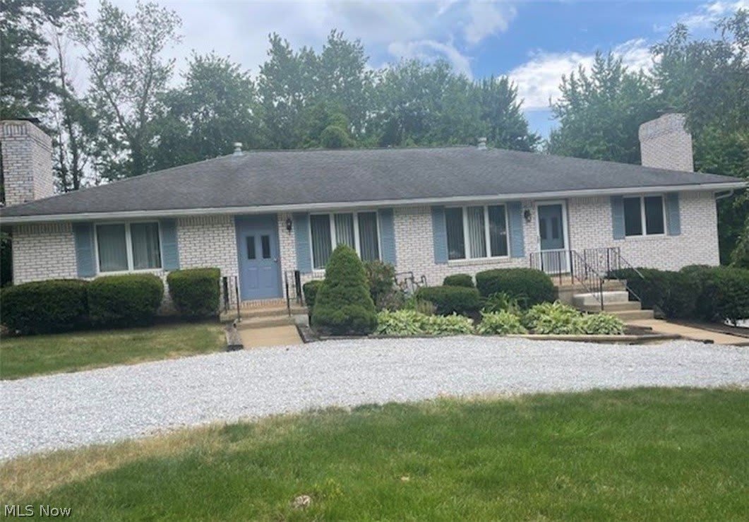 6218 Island Drive NW – photo 2