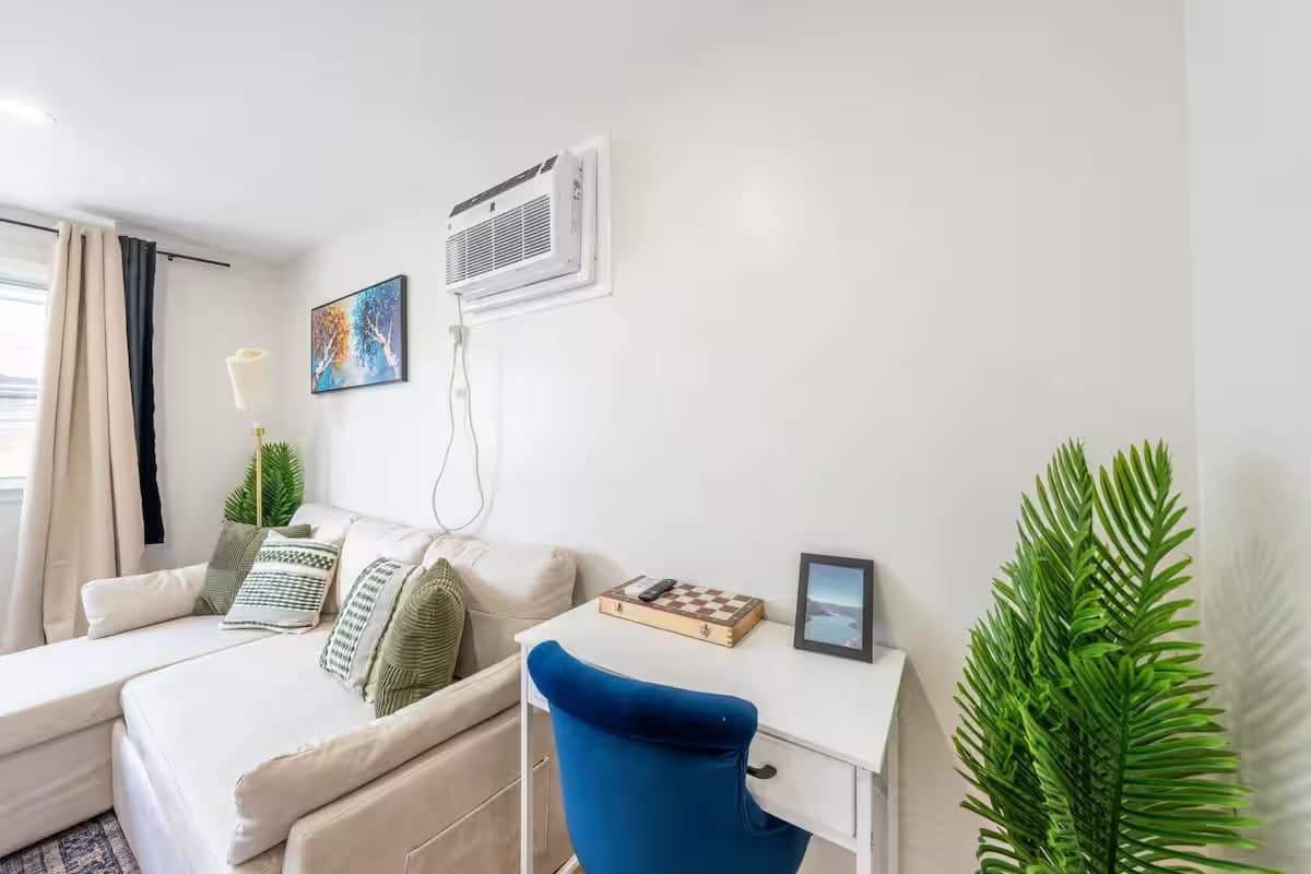 33 35 Adams St – photo 3