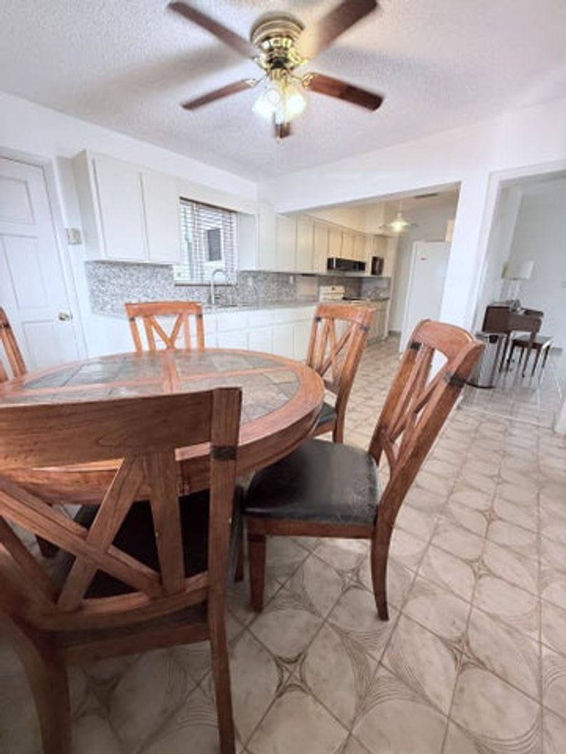 957 W 67th Street, Hialeah, FL 33012 – photo 2