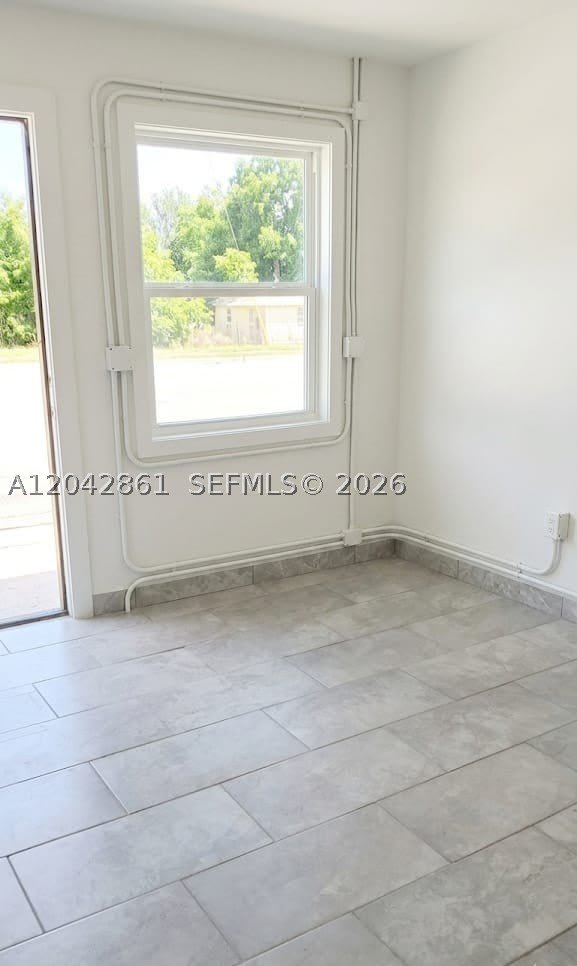 240 SW 6th St – photo 3