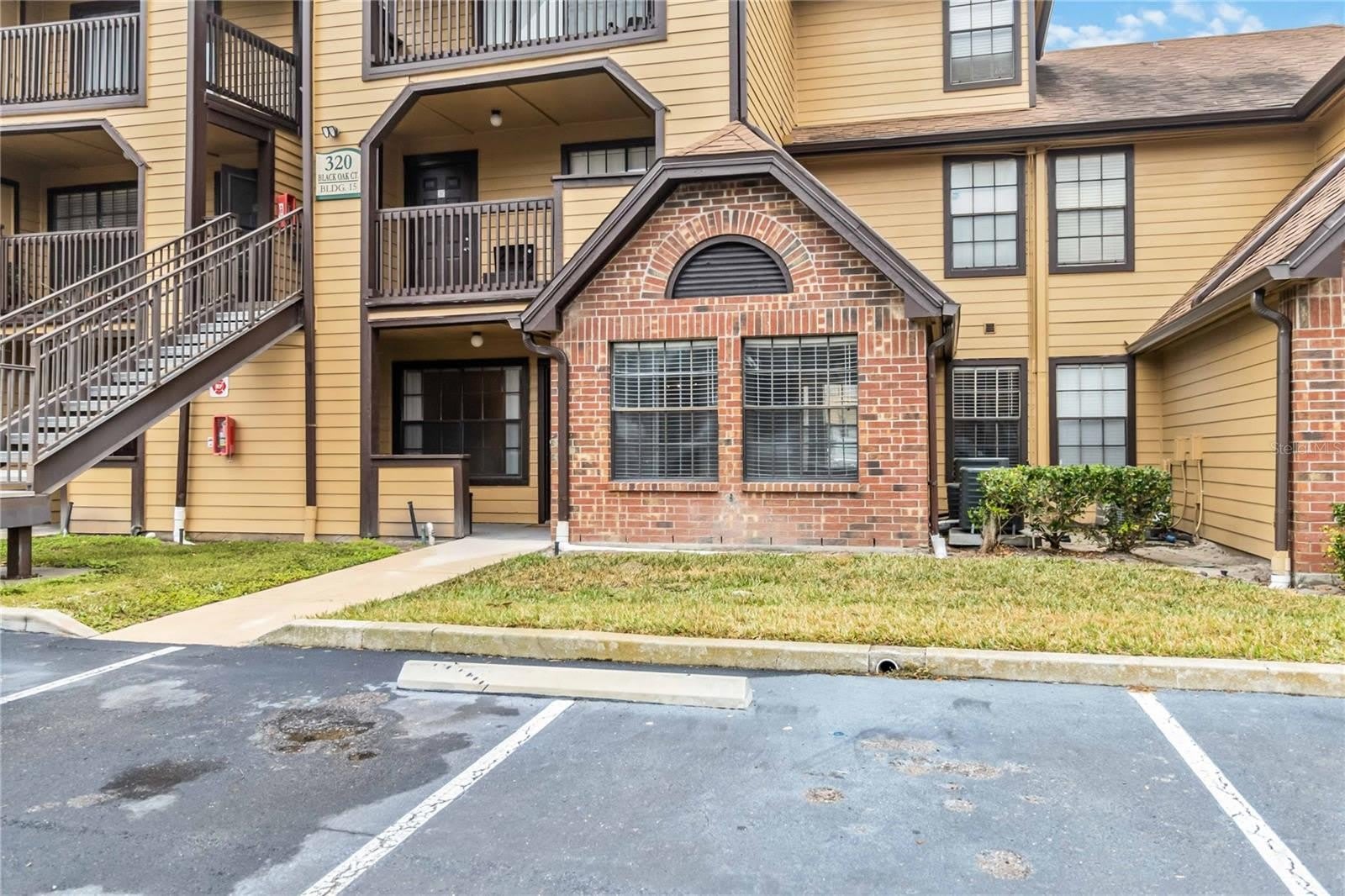 320 BLACK OAK Court – photo 4