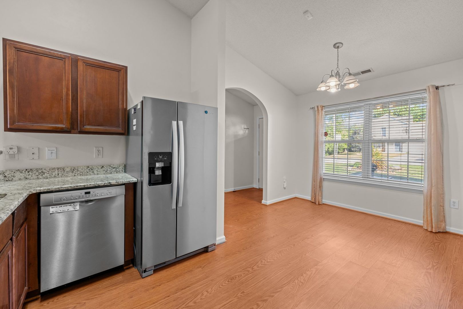 Charming Brick Ranch Cozy Updated – photo 4