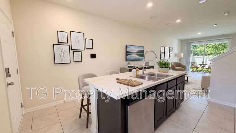 8245 Watercourse Way – photo 3
