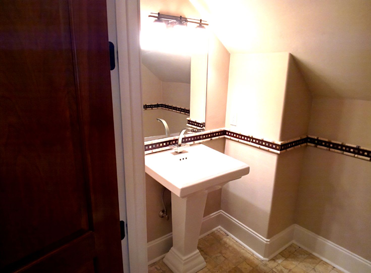 4 Bedroom Luxury Townhome – photo 5