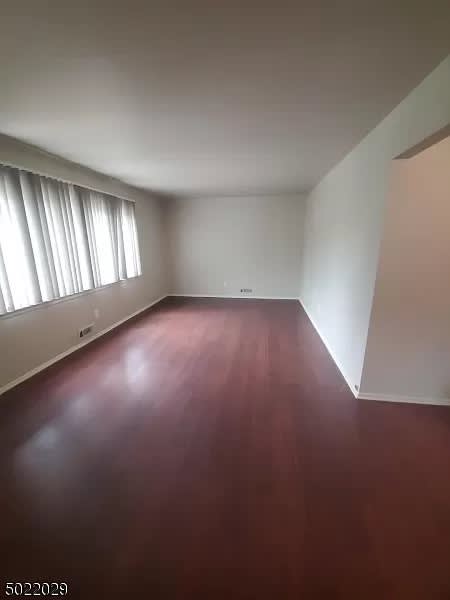 8 Evelyn Court – photo 2