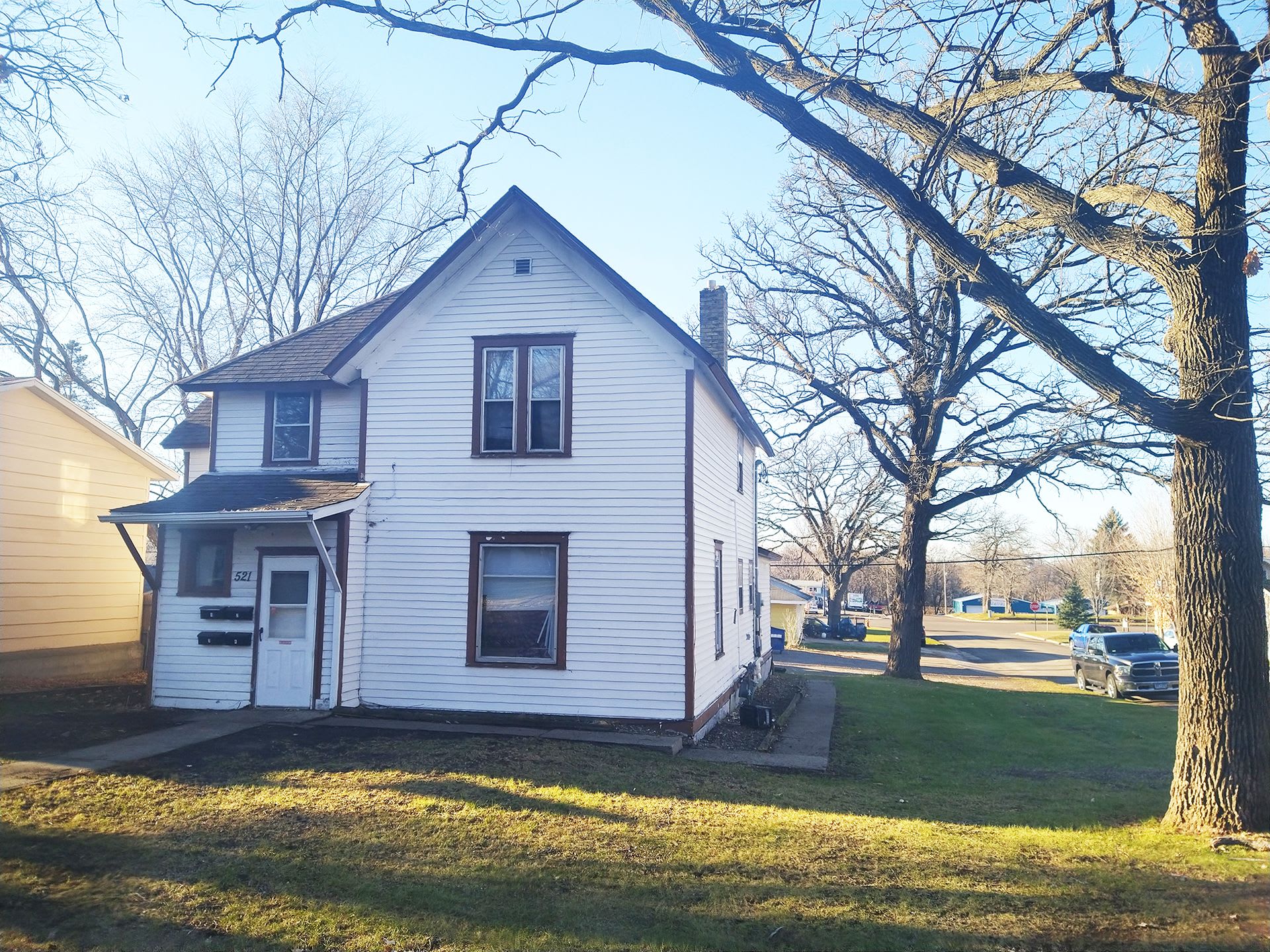 521 2nd Ave N – photo 3