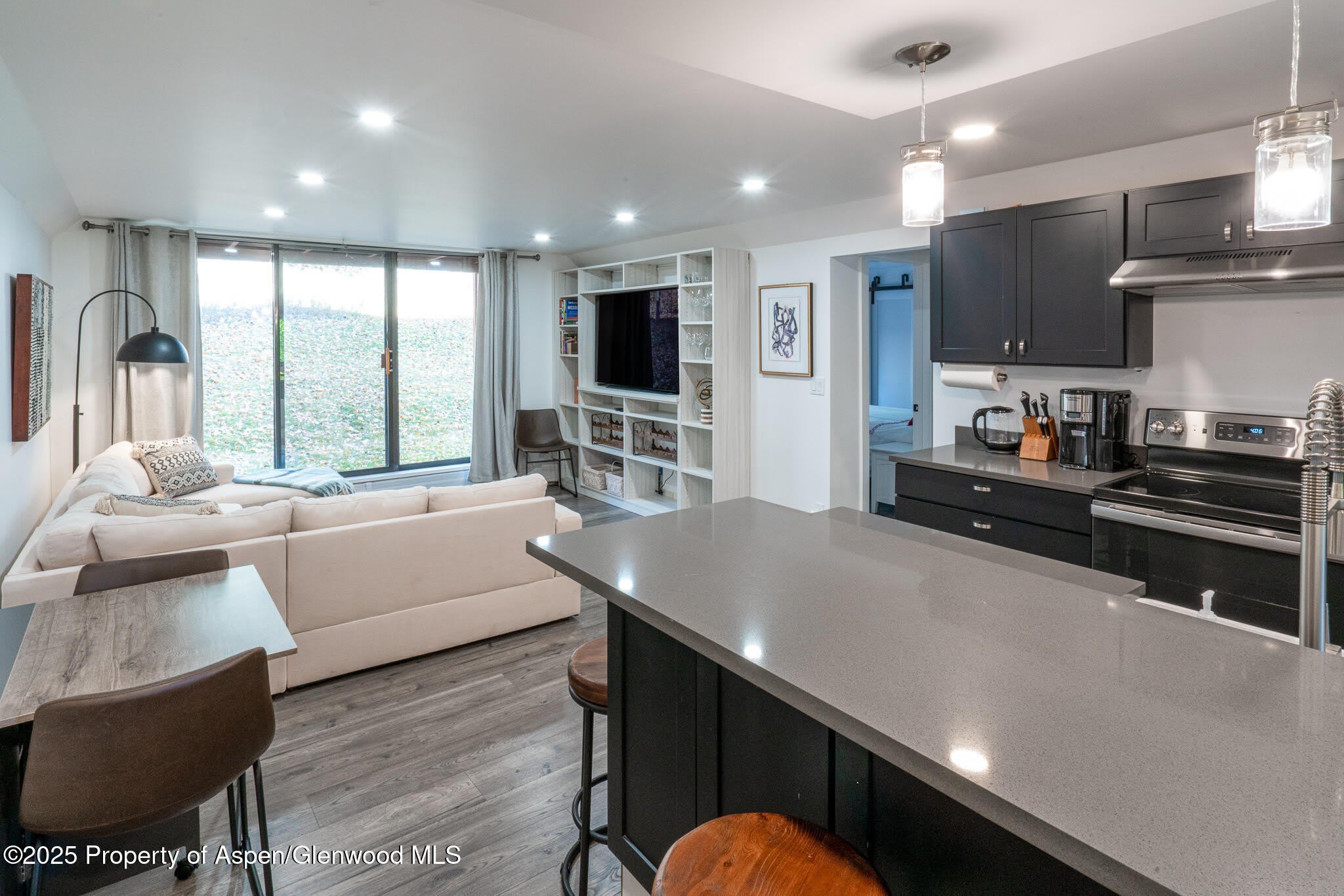 1316 Vine Street – photo 4