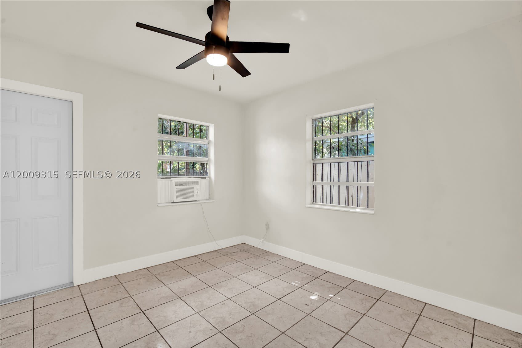 105 NW 7th Ave – photo 4