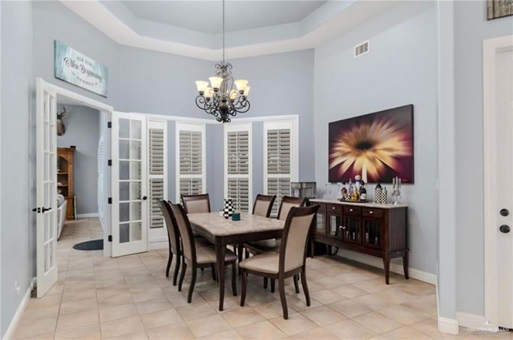 2513 Kings Drive – photo 5