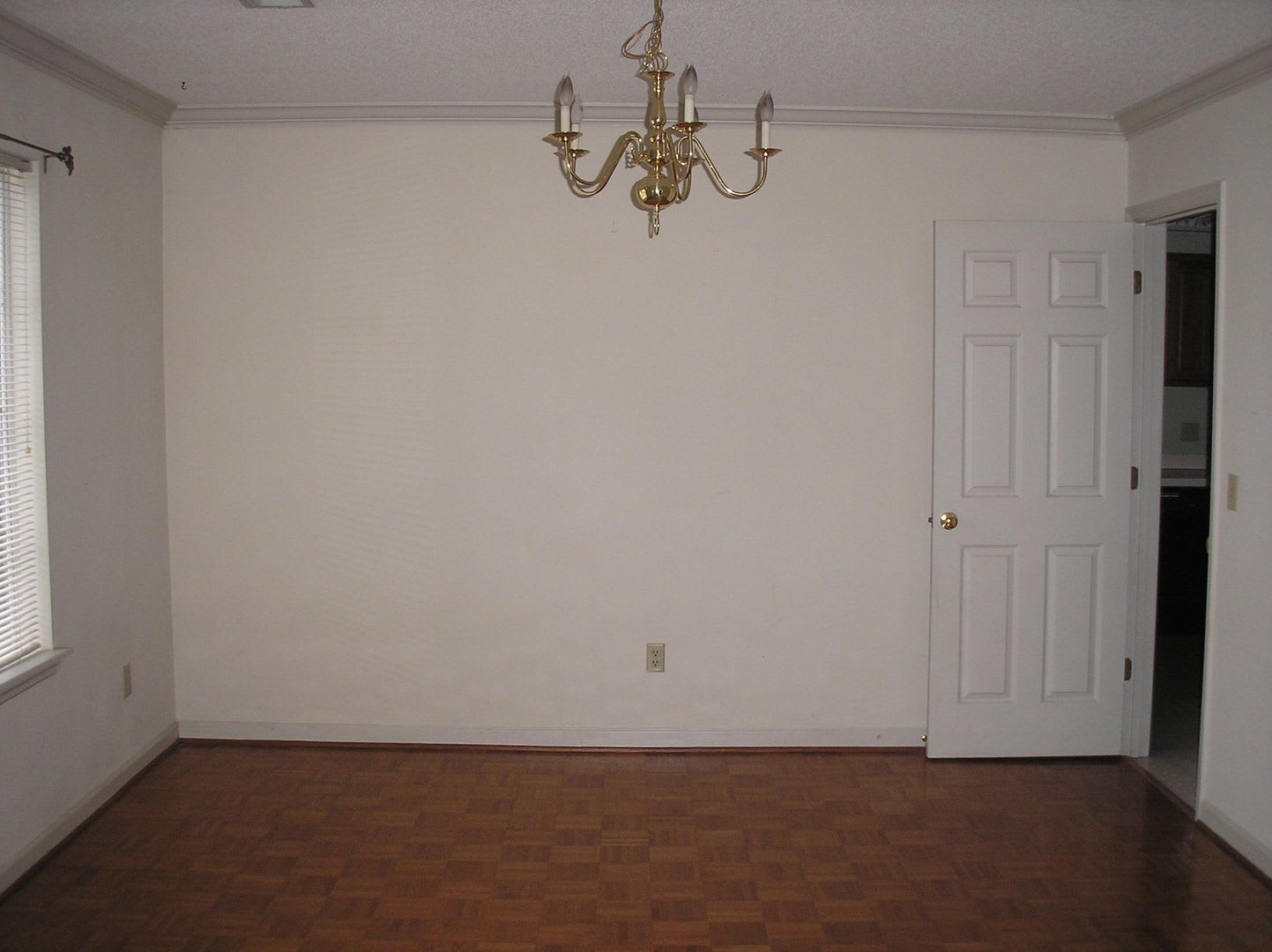 Lexington- Please call the Lexington Office to schedule tours – photo 3