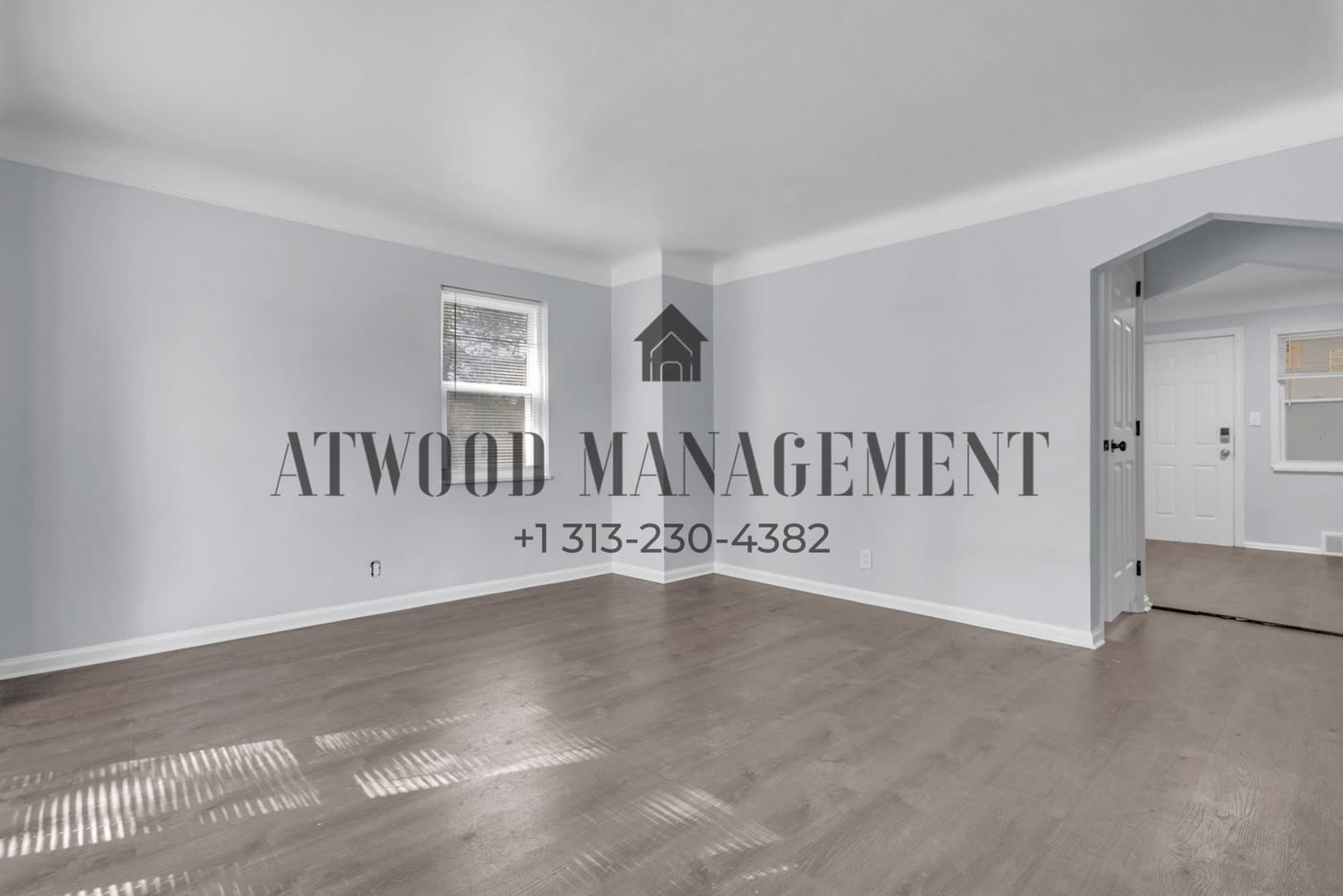 This beautifully updated 3-bedroom, 1-bath single-family home is ready for move-in! – photo 4