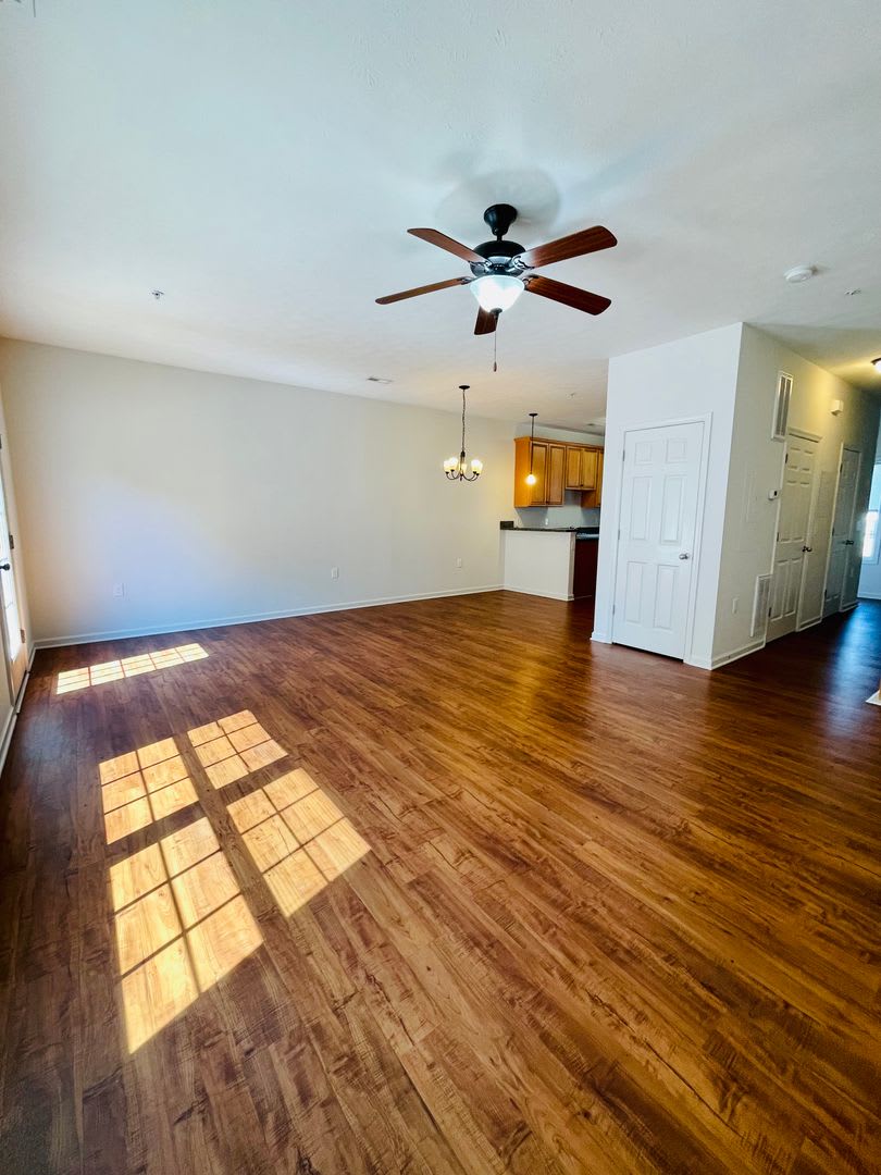 Two Master Suite Apartment Townhouse – photo 5