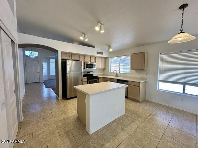 547 W Bluefield Avenue – photo 3