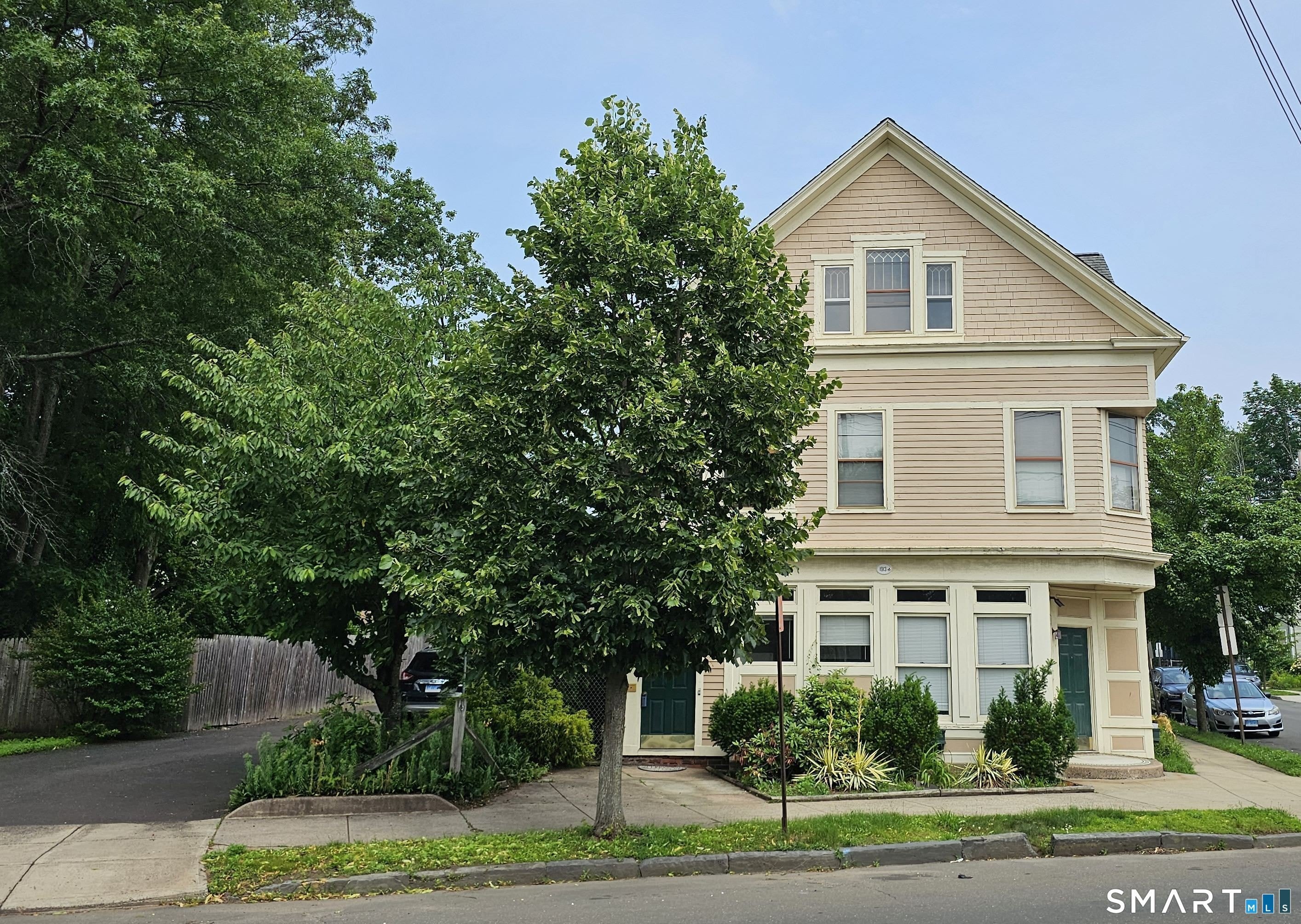 169 Winchester Avenue – photo 1
