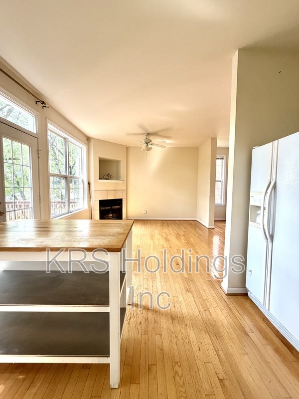 1023 Carrington Place – photo 4