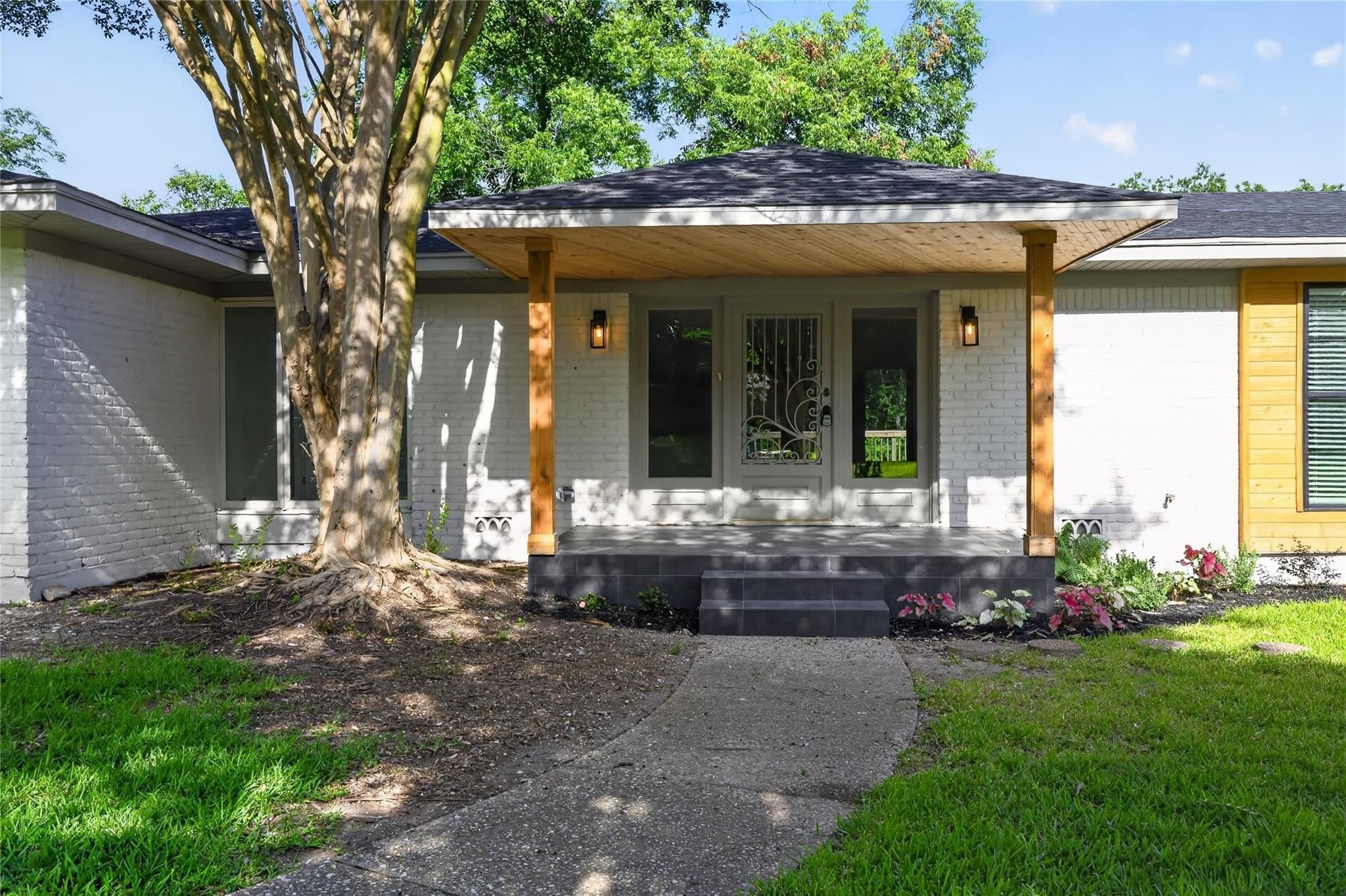 2808 Woodland Drive – photo 3