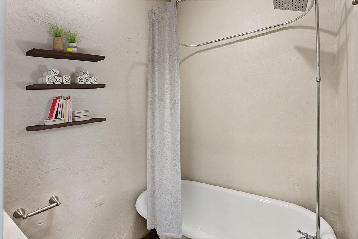 1671 Washington – photo 4