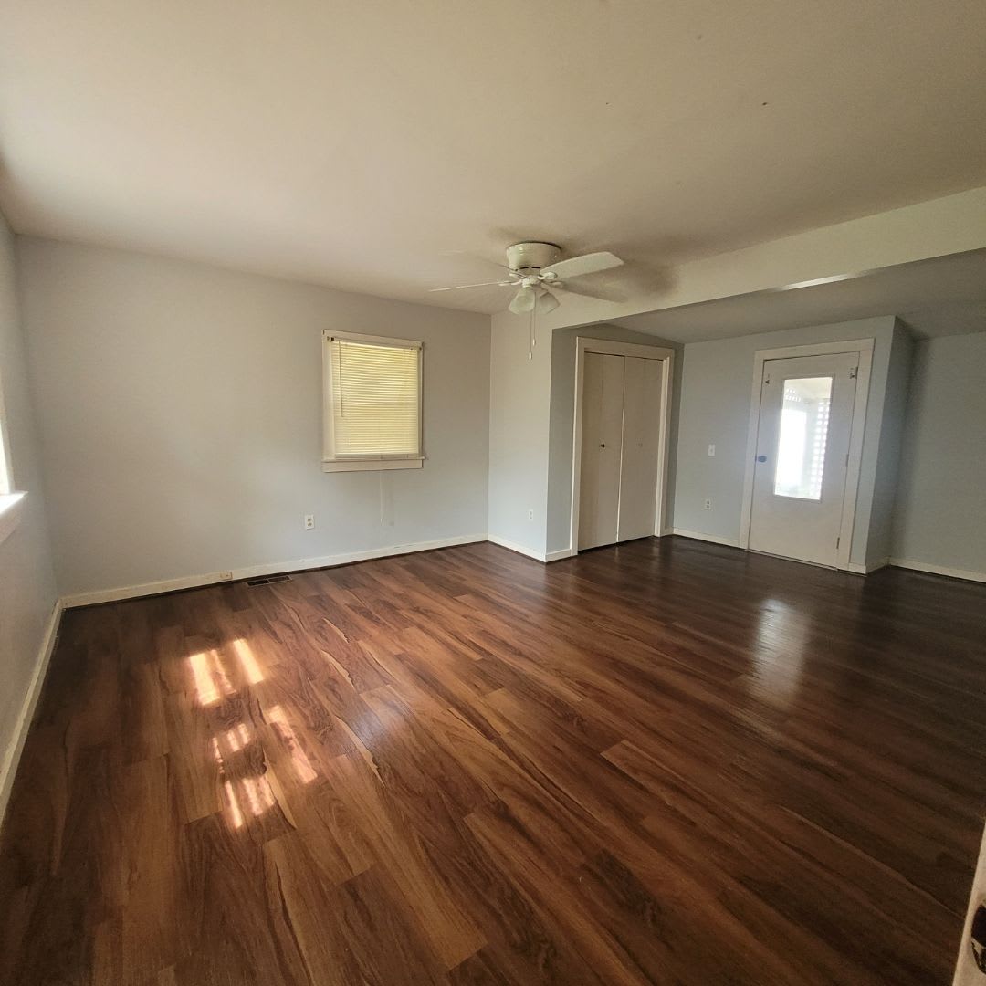 1450 3 Bed 2 Bath Single Family Home – photo 2