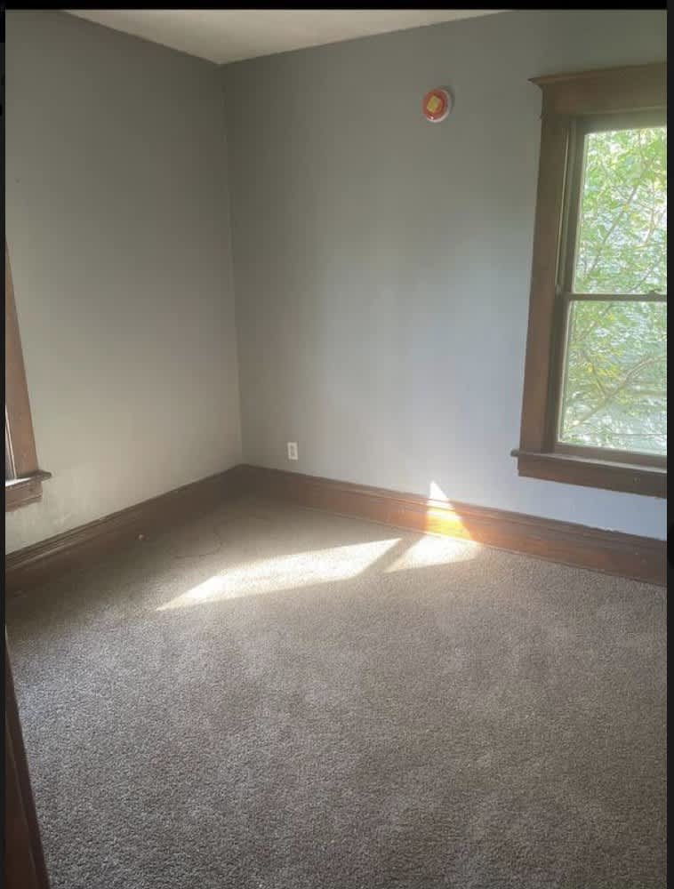 1011 Logan Avenue – photo 2