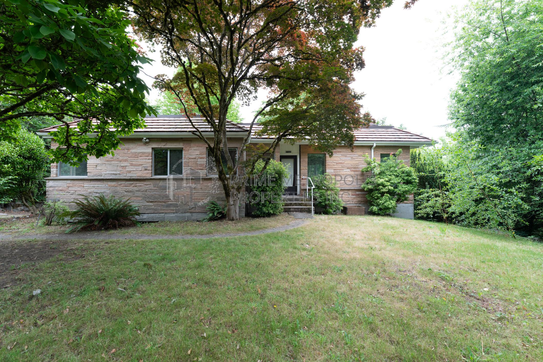 11322 Exeter Avenue Northeast – photo 1