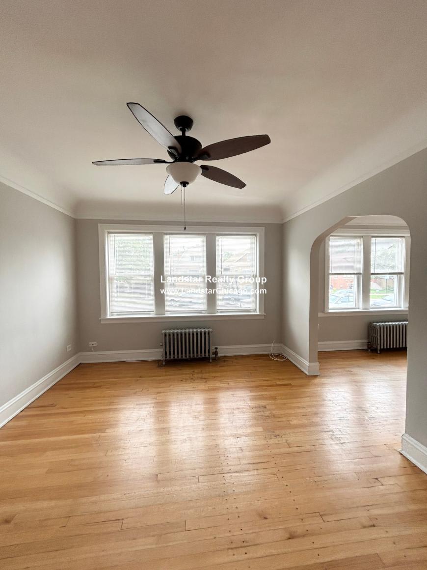 2905 North Kilbourn Ave. – photo 3