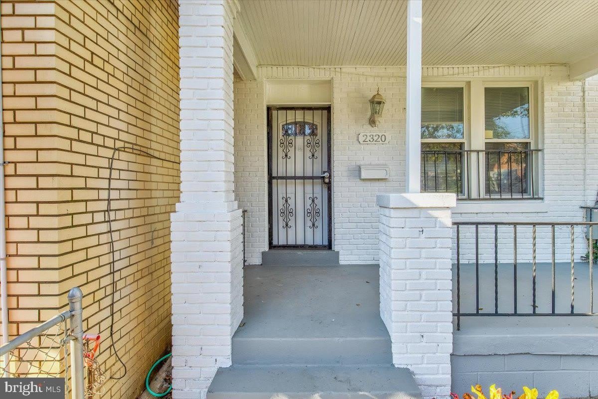 2320 MINNESOTA Avenue SE – photo 4