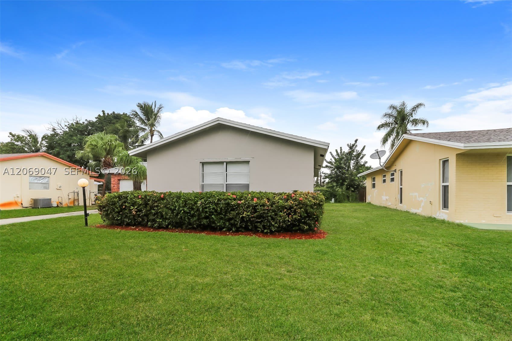 9749 Sandalfoot Blvd – photo 3