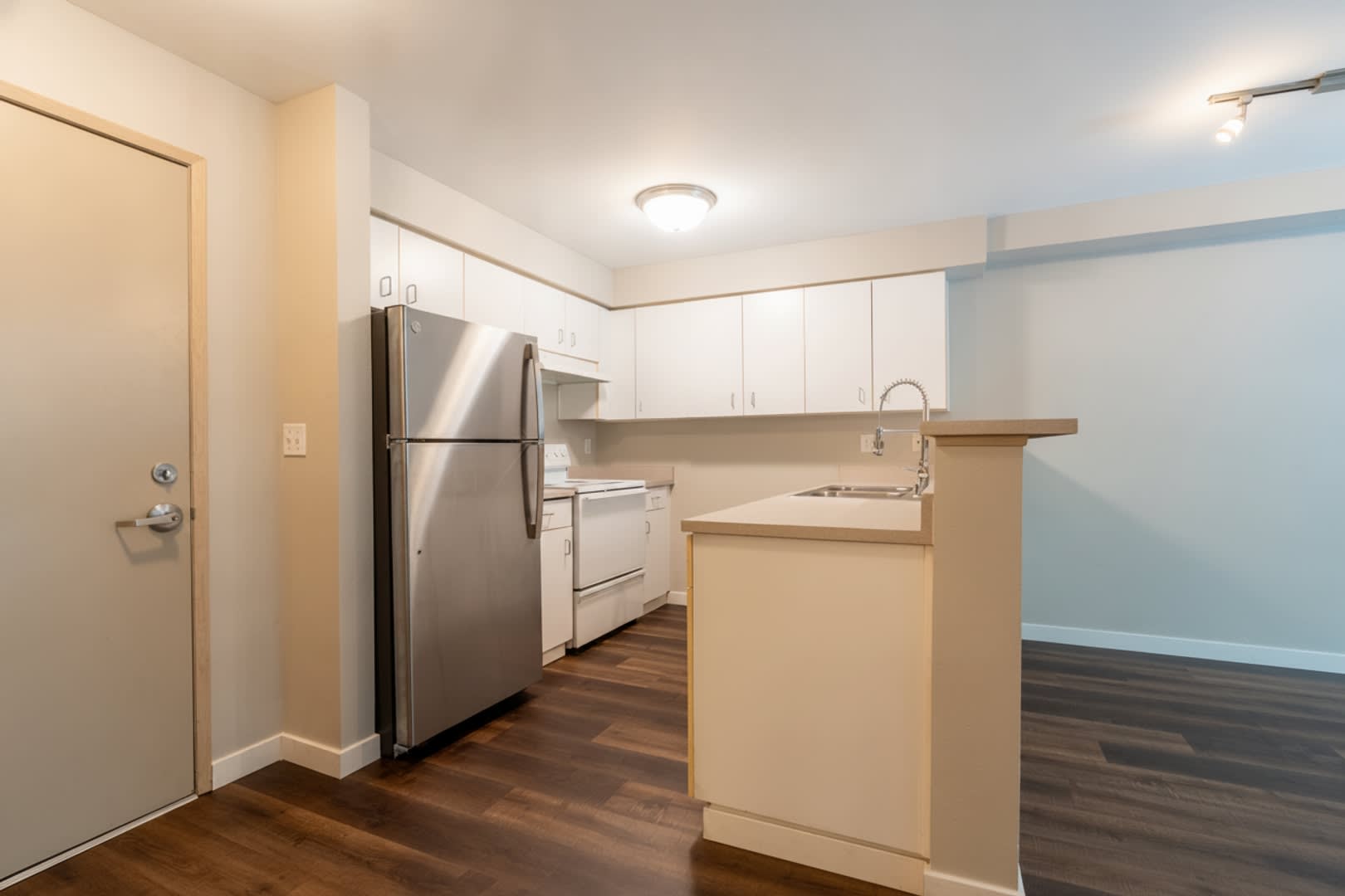1800 Eastlake Apts (Scenic) – photo 3