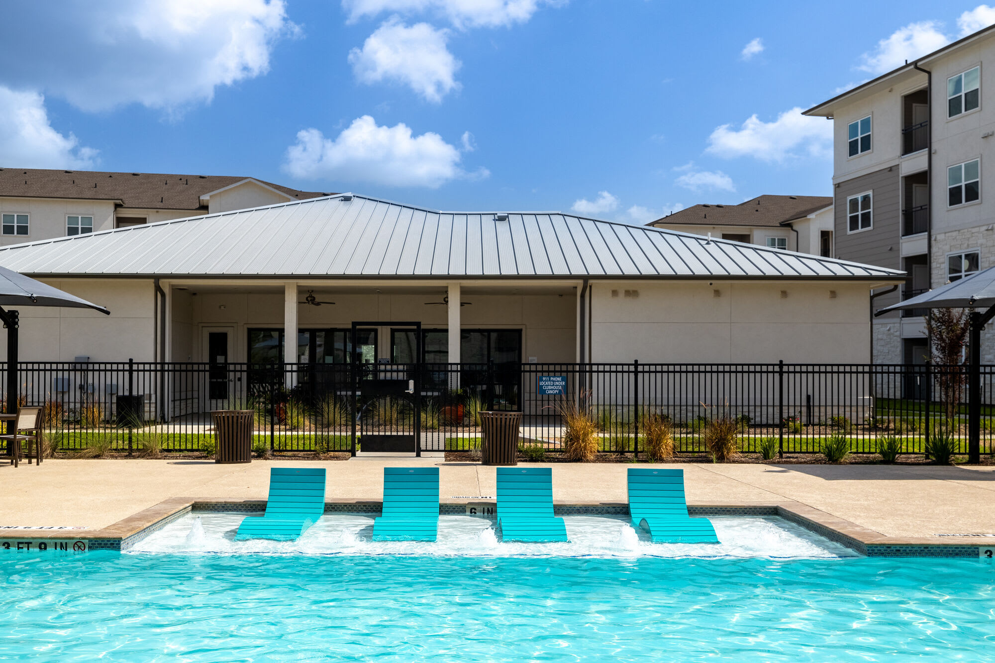 Twelve 620 Apartments – photo 2