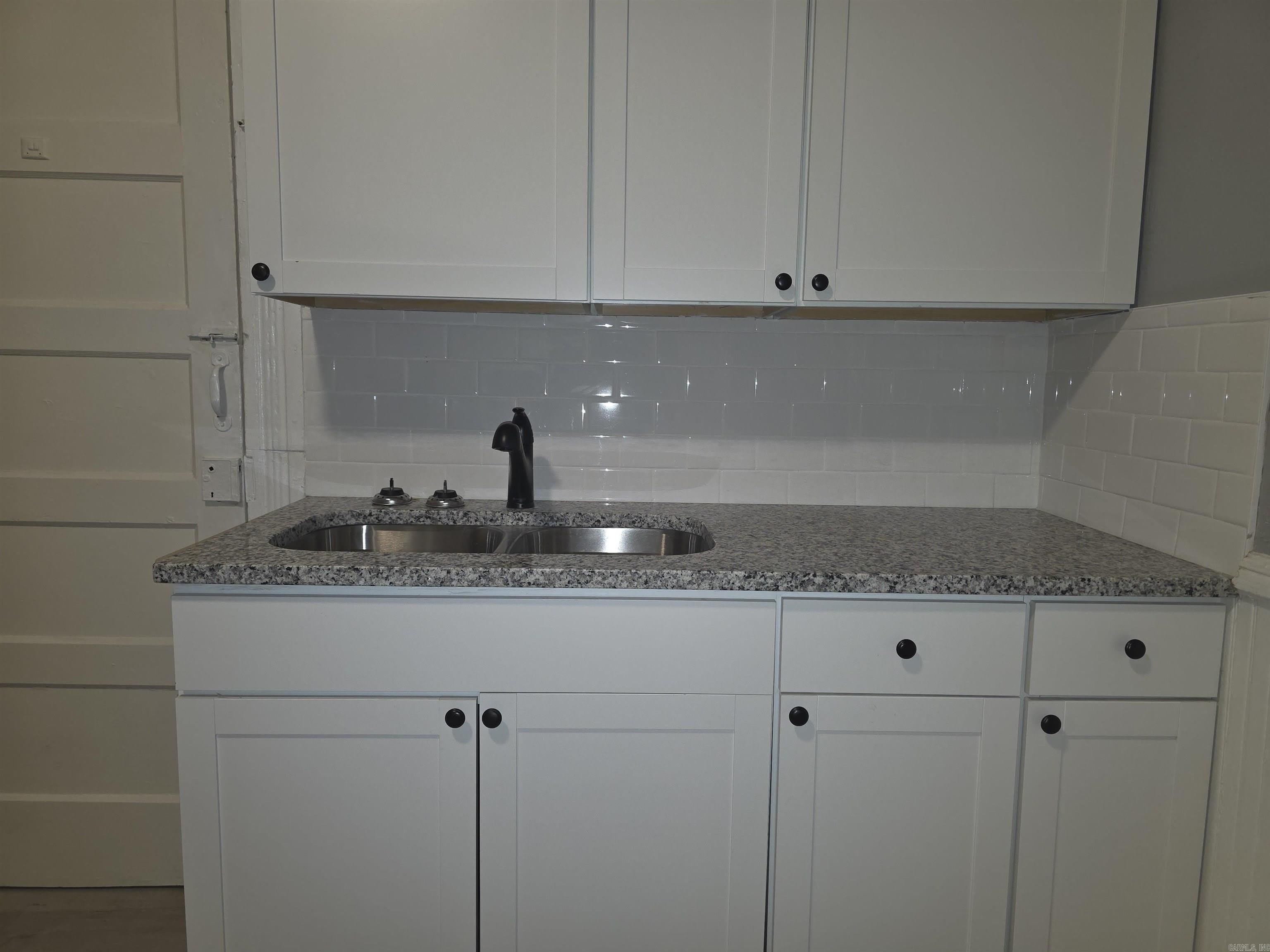 1300 W 10th Street – photo 5