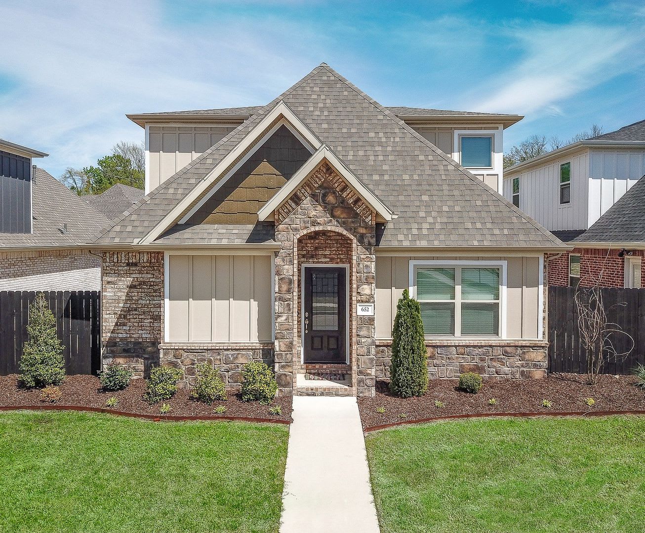 618 N Wordsworth Lane – photo 2