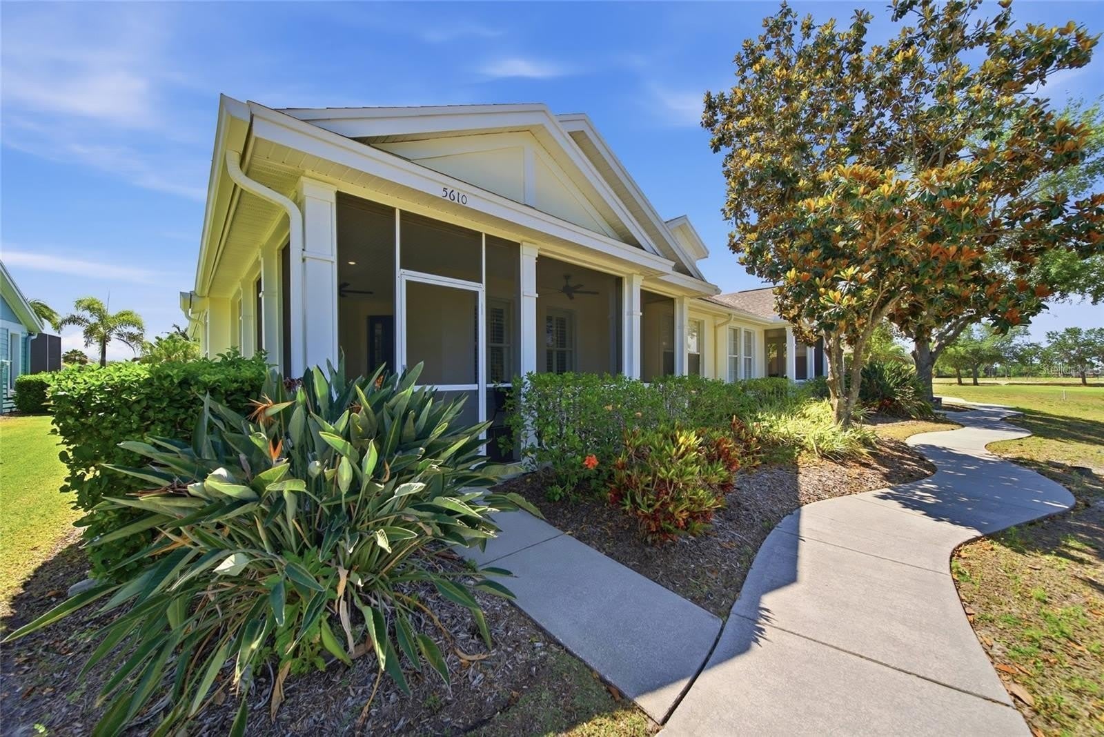 5610 GOLDEN ISLES Drive – photo 1